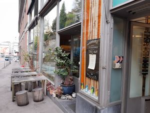 (Loud) outdoor seating at Mohini in Zurich