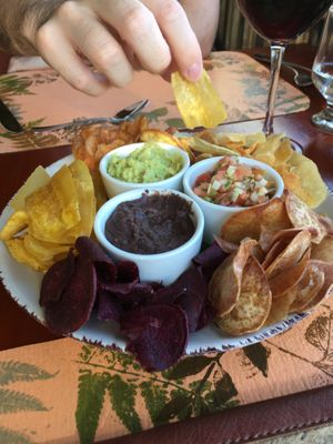 House chips plate  at El Tigre Vestido Restaurant in Heredia