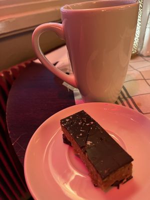 Snickers cakee  at Villa Belparc in Gothenburg