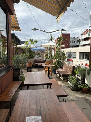   at Café Cosmo in Landau