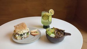   at Abandoned Sandwich - 언덕 UNDUCK in Seoul