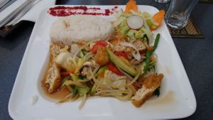'Verschiedene Gemüse gebraten, mit Tofu' / various fried veggies with tofu  at Mei Thai in Saarbrucken
