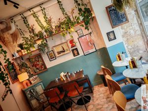 Inside at Ginsburger Vegetarian Superstar in Paris