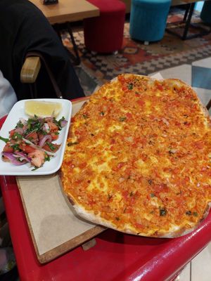 vegan lahmacun at Hayat Little Istanbul in Thessaloniki