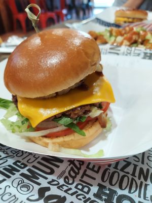 Vegan Hawaiian cheeseburger at Wanted Grill in Santa Clarita