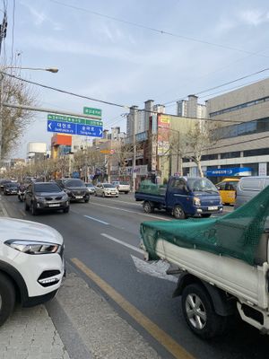 The intersection  at Loving Hut - Peace Point in Daegu