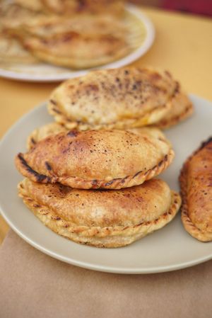 empanadas de soja com tomate seco e temperinhos at LIVA Vida Vegana in Fortaleza