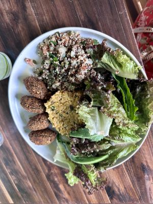 Falafel with salad, beans, rice ❤️  at LIVA Vida Vegana in Fortaleza