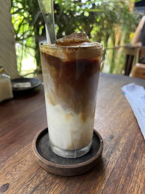 Iced Coffee with Oat Milk  at Gili Coffee Roasters in 