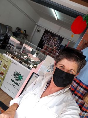 You can see the food and point out what you want.  at Imjai Vegan in Chiang Mai