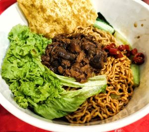 sarawak kolo dry noodles at Yi Su Pin 一素品 - AMK in Northeast Singapore