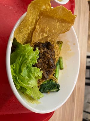 Salawak Kolo dry noodles Vegan  at Yi Su Pin 一素品 - AMK in Northeast Singapore