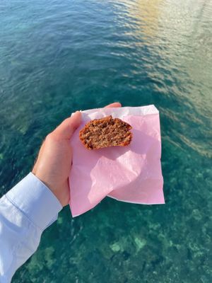 Vegan, glutenfree and no refined sugar banana bread at Melrose Kitchen in Geneva