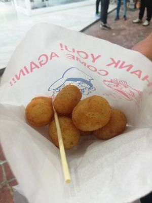 Frittelline di patata dolce at Fengjia Night Marke 逢甲夜市 in Taichung