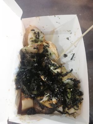 Funghi con alghe at Fengjia Night Marke 逢甲夜市 in Taichung