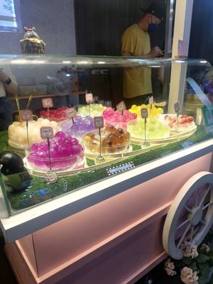 Gelatine di frutta (da verificare se son con agar agar) non le ho provate at Fengjia Night Marke 逢甲夜市 in Taichung
