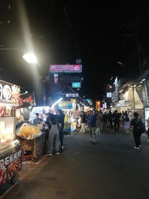 Mercatom at Fengjia Night Marke 逢甲夜市 in Taichung