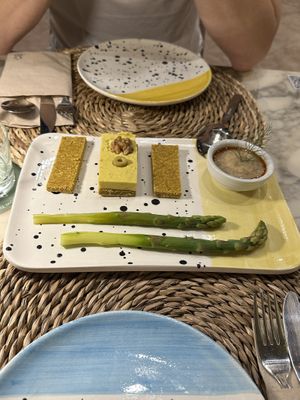 Fully homemade starter (even the breads!)  at PLAT a PLAT in Mallorca