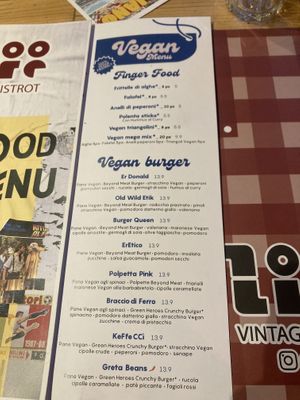   at 1000 Lire Vintage Bistrot in Cologna-caraverio