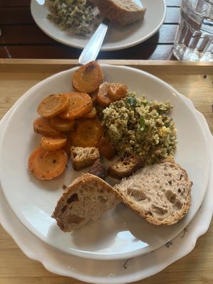 Make your own salad plate (starter)  at La Bouture in Strasbourg