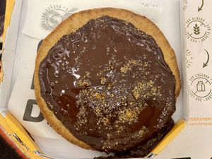 Giant cookie  at Fit de Fato in Rio De Janeiro