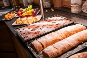 Kuchenbuffet / Cake buffet at Das Alois in Tux