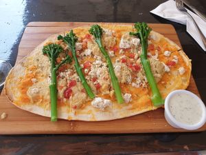 Vegan Pizza 💚 at La Plaza in Malaga