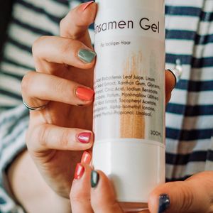 Leinsamengel, vegan und curlygirl safe   at Fräulein Frise in Wuppertal