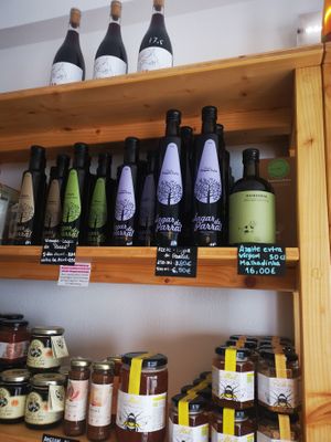 Azeites 3 outros at Mercearia Avulso in Vila Nova De Milfontes