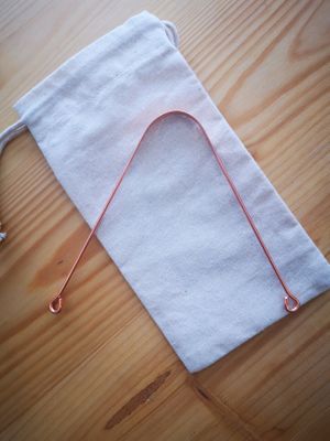 Raspador de Língua em cobre  at Mercearia Avulso in Vila Nova De Milfontes