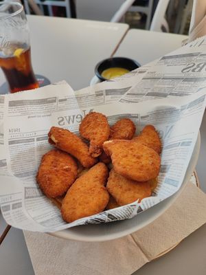 Nuggets veganos con papas fritas at El Casco de Gáldar in Gran Canaria