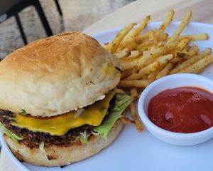 Burger at The Forward Thinking Eatery in San Jose Del Cabo