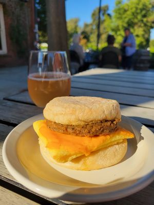 Vegan breakfast Sammy n Bellini on lovely patio at Morgan's Mill in Woodland