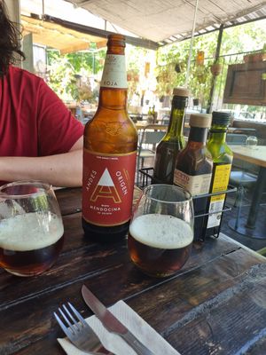 Cerveza roja, deliciosa, pedimos la botella, es mas económico que la lata at El Mercadito in Mendoza
