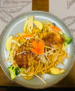 Mi Xao mit Soja at Vinavegana in Vienna