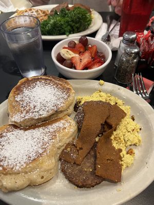 Pancakes 🥞   at Ro's Diner in Brooklyn