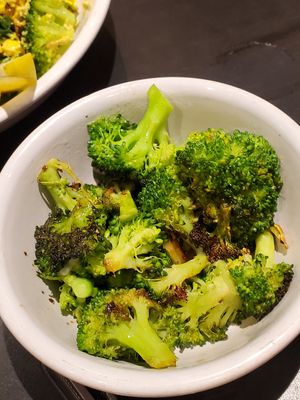 Garlic Broccoli 🥦 at Ro's Diner in Brooklyn
