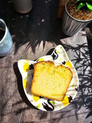 Cake orange/romarin at Déli Schuss in La Clusaz