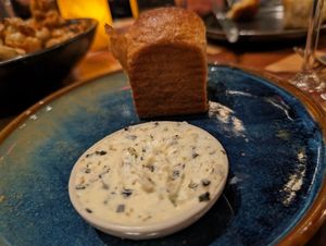 Dinner rolls at Twelvemonth in Burlingame