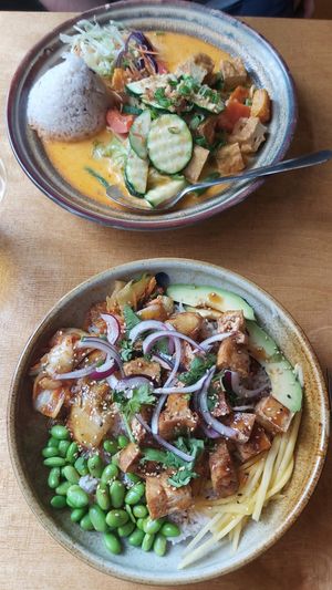 Vegan Bowl and Tofu Curry at Cook This Way in Bremerhaven