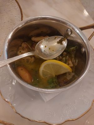 Shimejis à Brás at Remédio Santo - Baixa in Porto