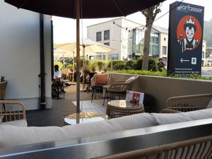 Outdoor seating at Barfüsser Sushi Bar & Lounge in Adliswil