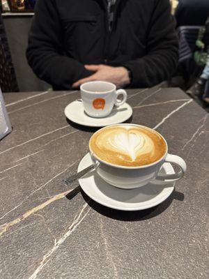 Doppio and cappuccino with soy milk  at Dolce Vita in Venice