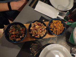 Salat, Baby Auberginen und Oliven at Le Cédre  in Konstanz