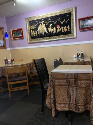 Great atmosphere at Burma Garden in Bloomington