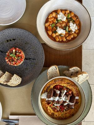 Tartare mediterraneo, ñoquis de la casa y falafel y hummus at Baobab Soul Kitchen & Bar in Alicante