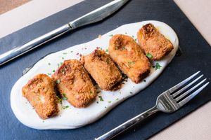 Alcachofas fritas at Baobab Soul Kitchen & Bar in Alicante