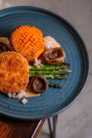 Plato de temporada

 at Baobab Soul Kitchen & Bar in Alicante