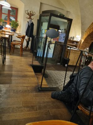 Decor inside at Bistro de l'Arte in Brasov