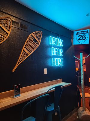 Nice atmosphere! at Glacier Public House in Government Camp